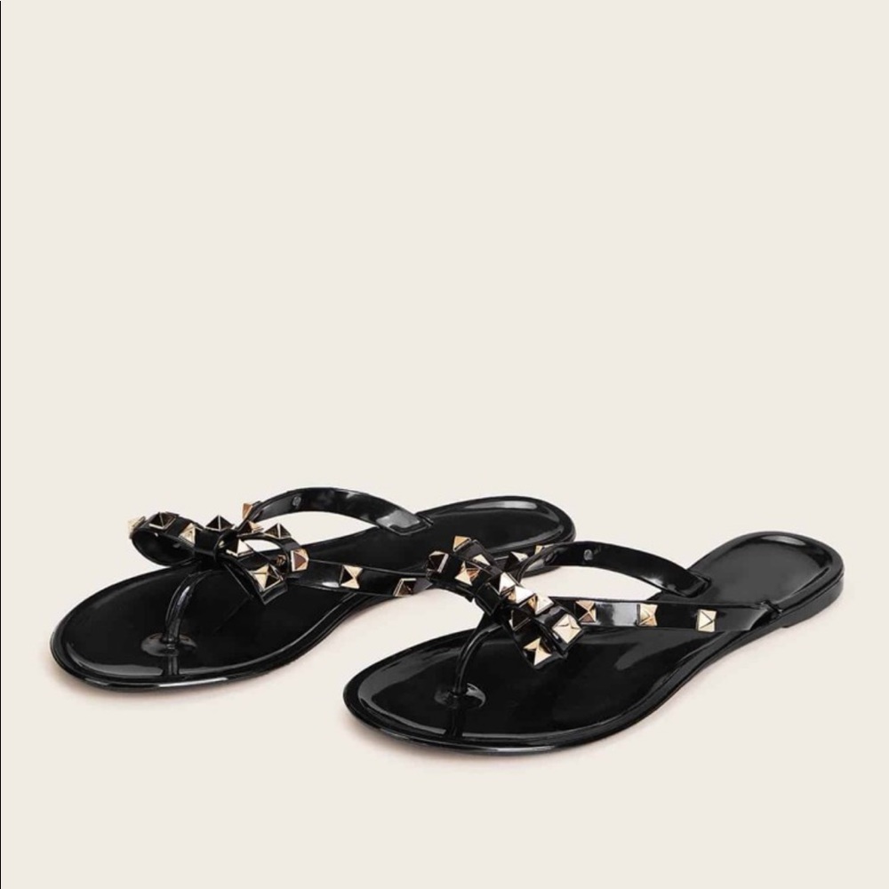 SHEIN Black/Nude flip flops. Brand new!!!! Size 8